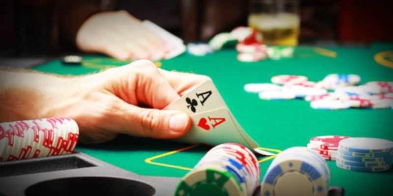 Luật cơ bản chơi Poker là gì? 